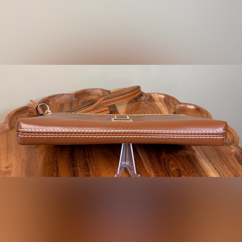Dooney & Bourke Wexford Natural Brown Leather Double Zip Wristlet Clutch NWOT - Picture 11 of 16